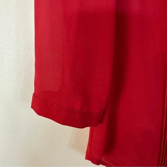 H&M Women's Red 3/4 Sleeve Button-Up Sheer/Lightweight Blouse Size 2 GUC - Picture 5 of 7